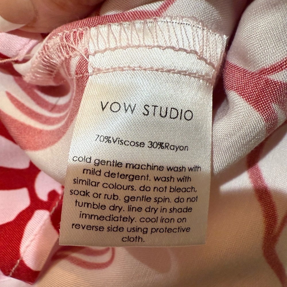 Vow Studio “Here Comes Love”  Pink and Red Blouse Size 8 NWT - Picture 3 of 7